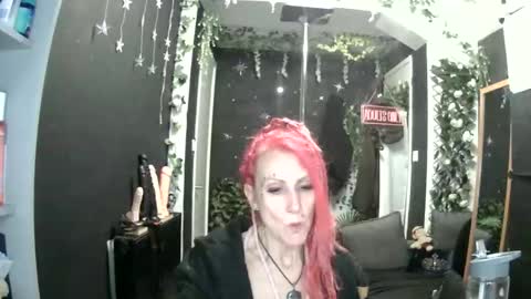 SaucySky online show from May 15, 11:18 pm