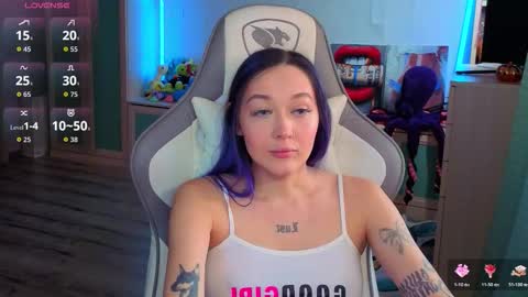 Ariel online show from December 1, 3:43 am