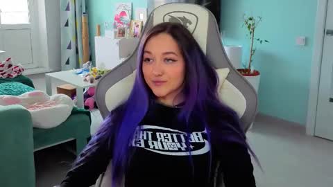 Ariel online show from April 22, 3:36 am