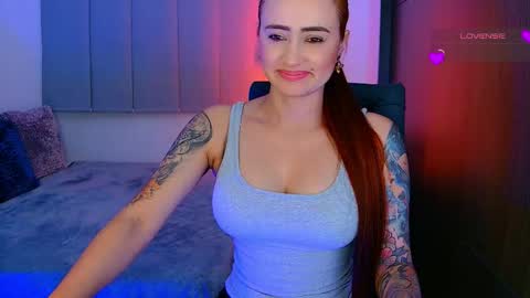 Snapshot of savage_penelope_ chatting on October 3, 1:22 am Dela online show from October 3, 1:22 am