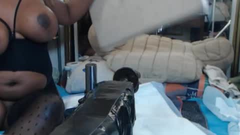 Snapshot of savonsex chatting on October 3, 10:15 pm savonsex online show from October 3, 10:15 pm