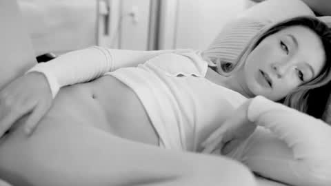 Alyson or just Aly   online show from November 16, 4:18 pm