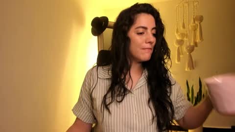 Venus online show from March 11, 1:23 pm