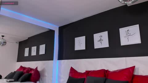 Scarlet online show from November 24, 4:53 pm