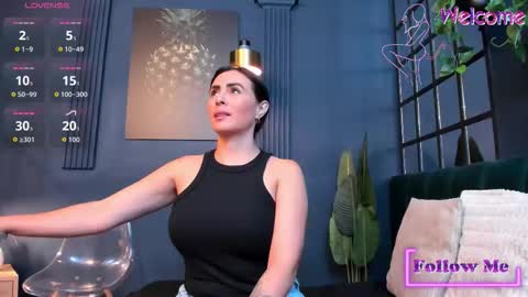 Scarlet Edwars online show from February 24, 12:04 pm