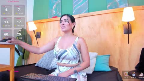 Scarlet Edwars online show from November 4, 8:36 pm