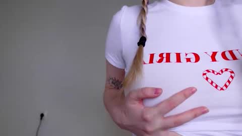 scarlet_enchantress online show from November 17, 6:14 am