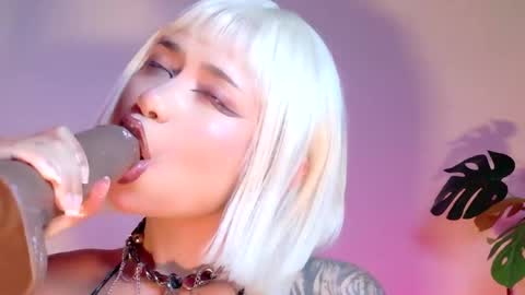 scarlet_gold online show from April 24, 2:25 am