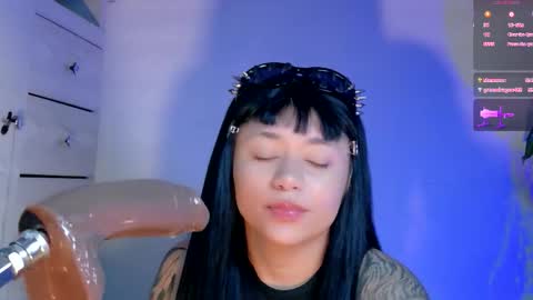 scarlet_gold online show from March 19, 3:44 am