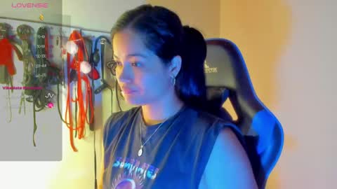 scarlet taylor kennedy online show from April 25, 7:44 pm