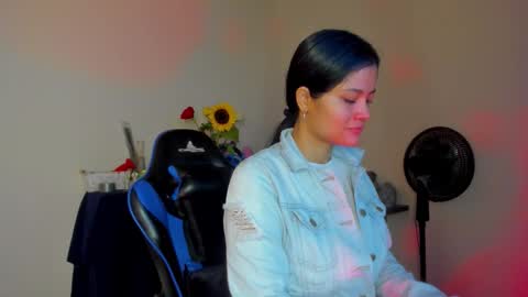 scarlet taylor kennedy online show from February 16, 6:19 pm