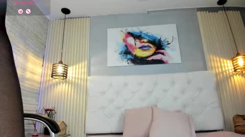 Scarlet online show from November 28, 7:50 pm