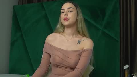 Scarlet online show from November 22, 1:41 am