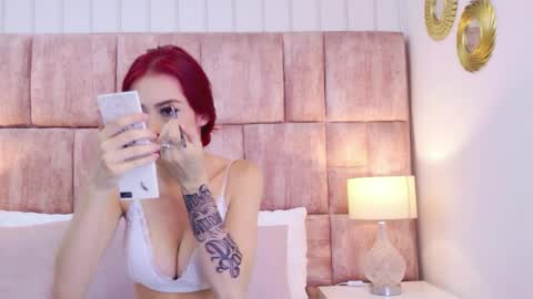 Scarlet Fooxs online show from April 21, 12:12 pm