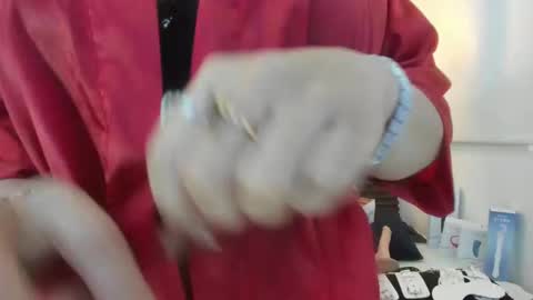 Snapshot of scarleth_swann chatting on January 4, 12:27 pm scarleth online show from January 4, 12:27 pm