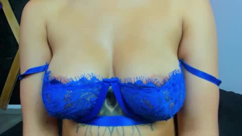 scarlethjonz online show from March 5, 4:25 pm