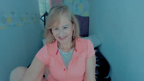 S C A R L E T online show from December 26, 12:05 pm