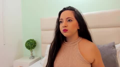 scarlet  online show from February 26, 11:53 am