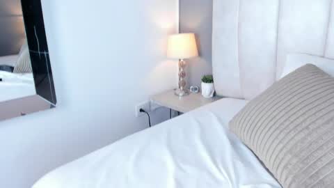 Snapshot of scarletstarr_ chatting on October 12, 4:37 am Scarlet online show from October 12, 4:37 am