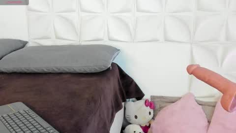 Snapshot of scarlett21__ chatting on September 30, 3:34 am Scarlett online show from September 30, 3:34 am