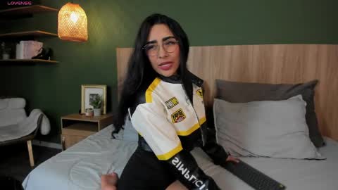 Scarlett  online show from April 25, 7:55 pm