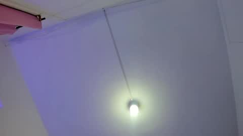 Scarlet online show from April 22, 5:10 pm