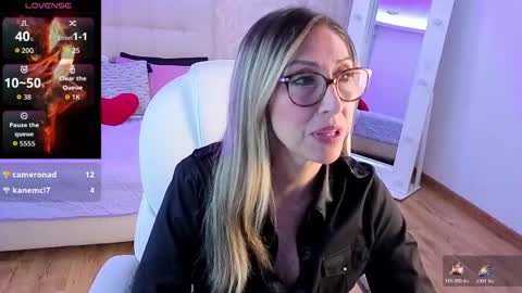 Scarlett online show from April 25, 1:41 pm