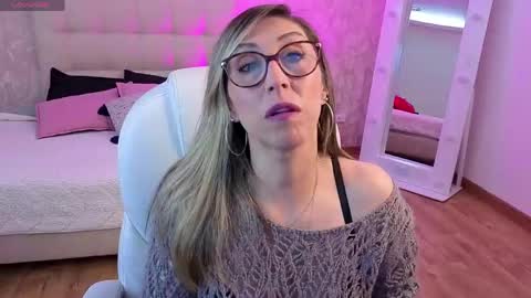 Scarlett online show from April 28, 12:09 pm