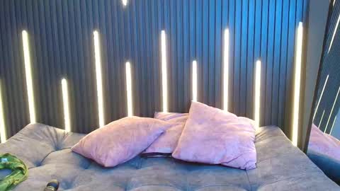 scarlett_aviebby online show from January 8, 6:01 pm