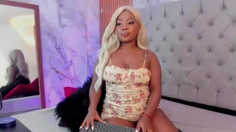 Mariana online show from June 12, 4:09 am
