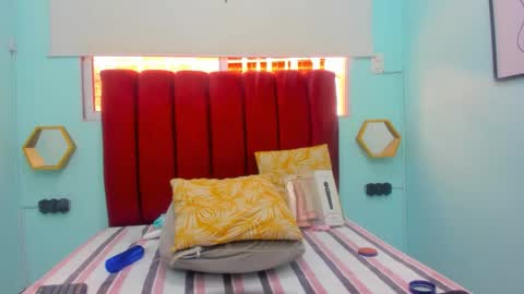 scarlett_fox20 online show from March 12, 5:15 pm