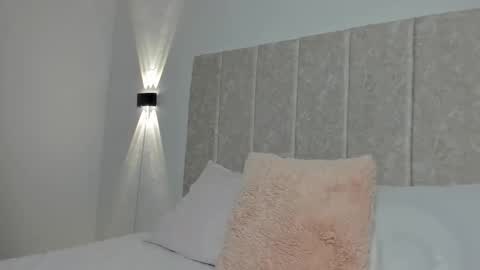 Scarlett Lee online show from January 14, 2:00 pm