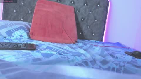 Snapshot of scarlett_monn chatting on October 15, 3:53 am Scarlett online show from October 15, 3:53 am