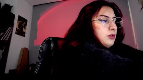 Snapshot of scarlett_sen chatting on October 20, 2:20 pm Mistress Scarlett online show from October 20, 2:20 pm
