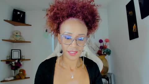 Snapshot of scarlettmalbec chatting on December 31, 10:45 pm Scarlett online show from December 31, 10:45 pm