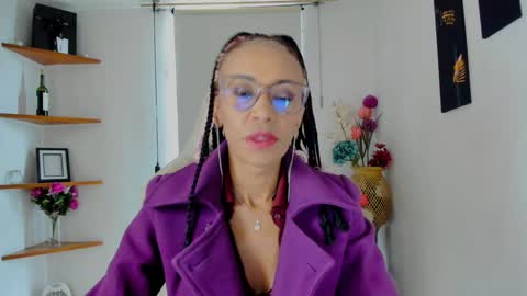 Snapshot of scarlettmalbec chatting on January 25, 10:28 pm Scarlett online show from January 25, 10:28 pm