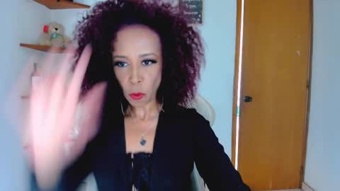 Snapshot of scarlettmalbec chatting on October 7, 8:35 pm Scarlett online show from October 7, 8:35 pm