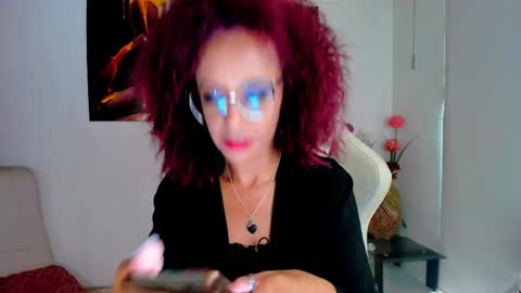 Snapshot of scarlettmalbec chatting on October 15, 10:12 pm Scarlett online show from October 15, 10:12 pm
