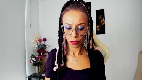 Snapshot of scarlettmalbec chatting on February 24, 10:03 pm Scarlett online show from February 24, 10:03 pm