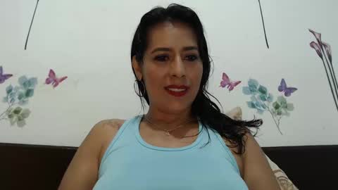 Snapshot of scarlettmore chatting on December 3, 11:10 am Scarlett online show from December 3, 11:10 am