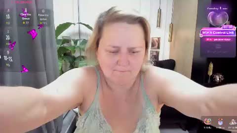 Scarlett online show from August 4, 5:35 am