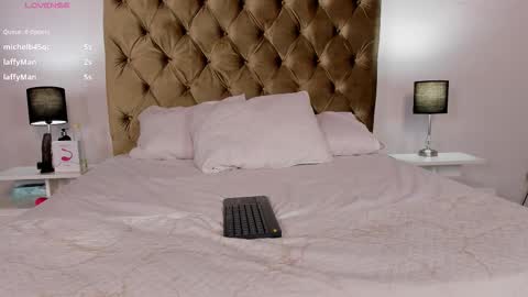 scarlett online show from December 18, 10:14 pm