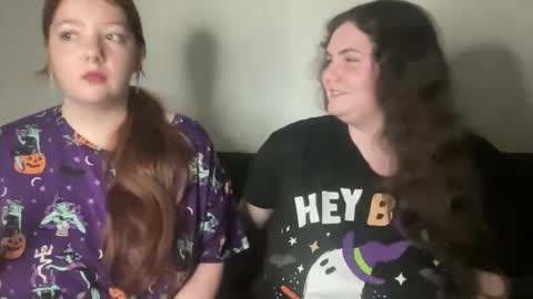 Snapshot of scarletttsinner chatting on October 14, 2:25 am scarletttsinner online show from October 14, 2:25 am