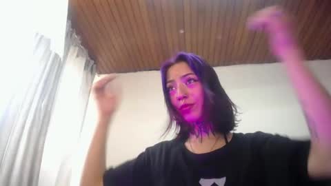 Scarllett online show from April 28, 1:59 pm