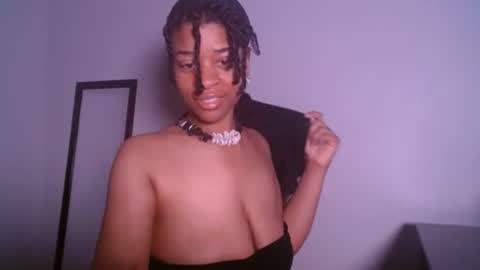 Snapshot of scorpionnluv chatting on October 31, 11:36 am scorpionnluv online show from October 31, 11:36 am