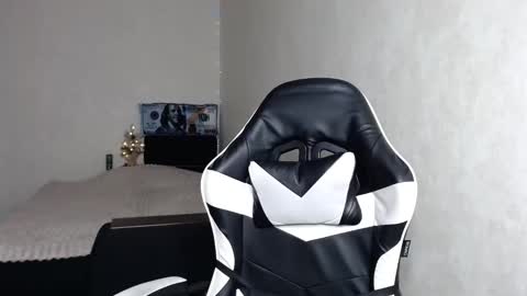 scratc_h online show from January 18, 8:19 pm