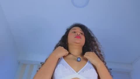secretestrell online show from June 7, 7:26 am