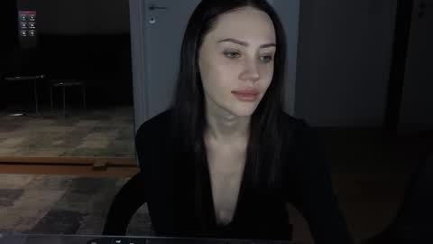 Sara online show from March 5, 8:37 pm