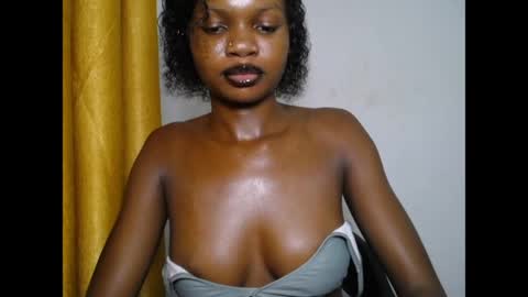 seductive_sugar247 online show from May 6, 3:32 am