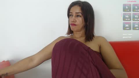 Estefany online show from March 10, 3:27 pm